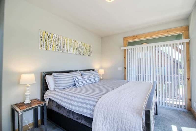 Edgewater 106 Riverfront Cabin