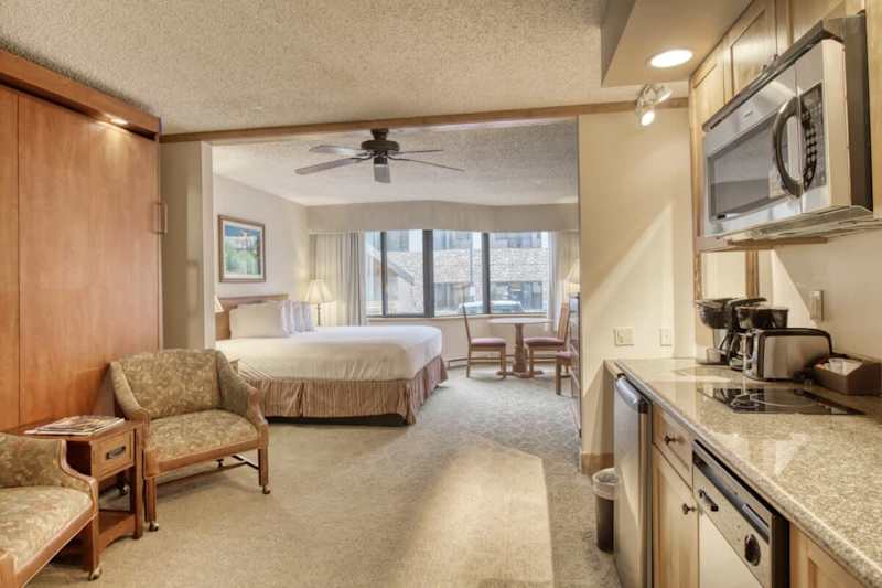 Grand Lodge Studio 120 — Walk to Lifts, Pool & Hot Tub