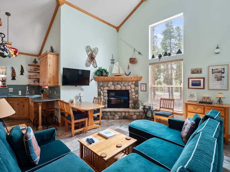 Mt. Elbert View Cabin | Sleeps 4 | Leadville