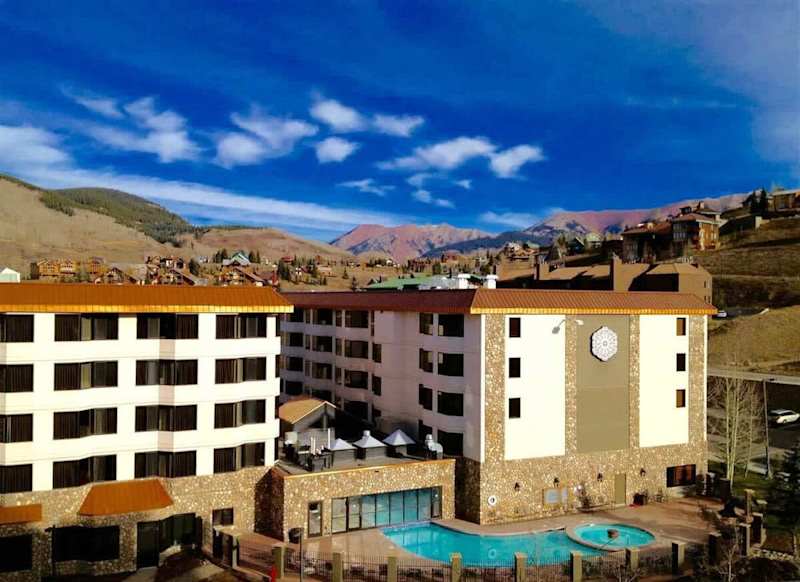 Walk to Lifts | Bus at Door | Pool & Hot Tub