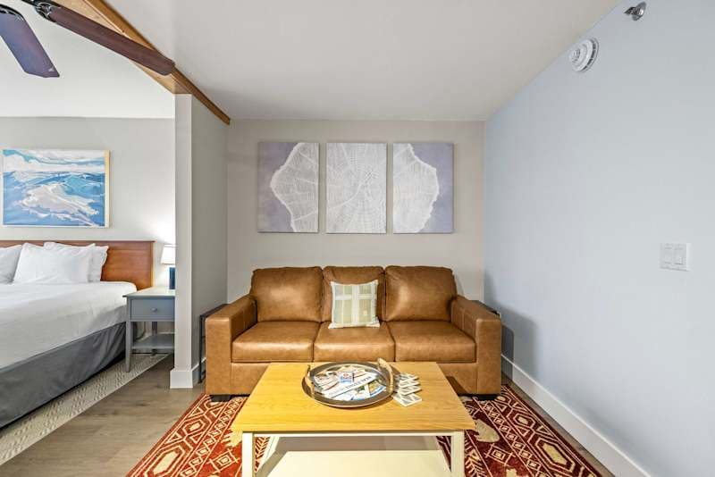 Grand Lodge CB #518 — Remodeled Ski-In/Out, Hot Tub, Pets